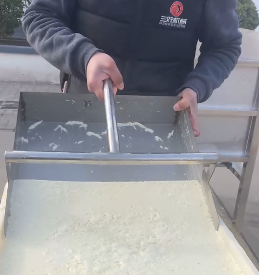 豆腐機做豆腐是怎么制作的 豆腐機做豆腐是怎么制作的