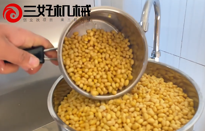 豆腐機磨漿