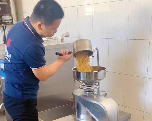 干豆腐機(jī)怎么磨漿 干豆腐機(jī)怎么磨漿