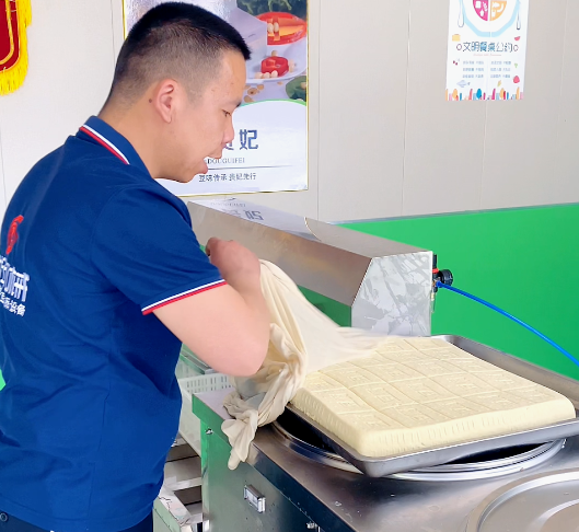 小型豆腐機(jī)怎么做豆腐